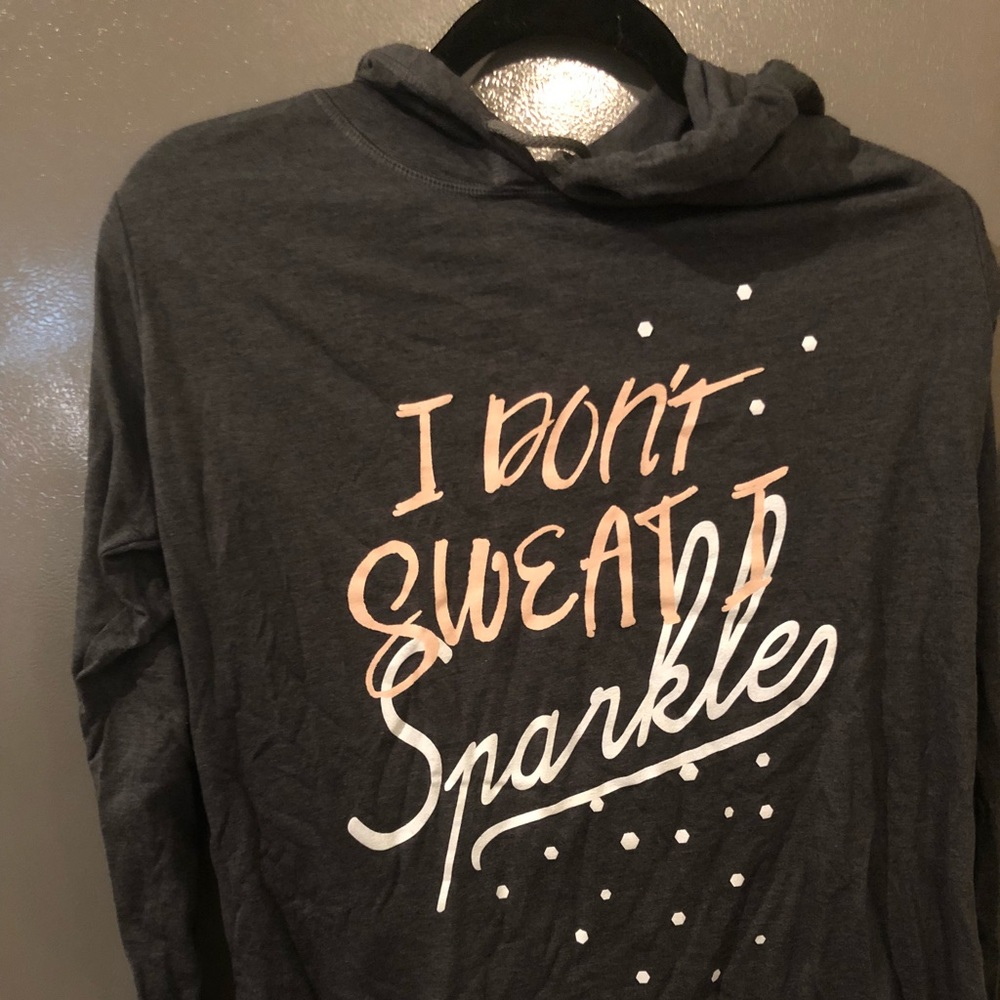 Hooded longsleeve shirt “I don’t sweat I sparkle”